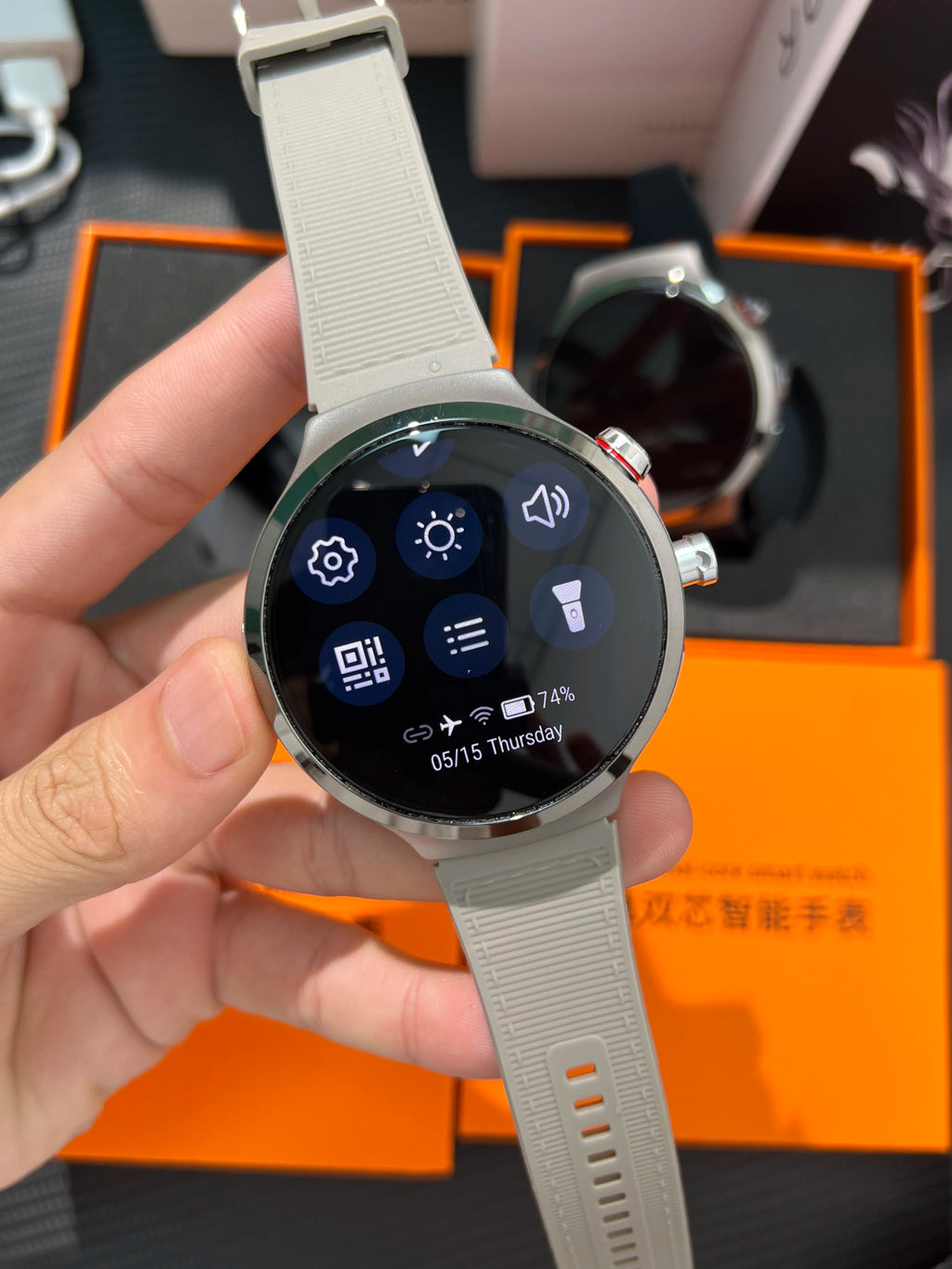 LunaWatch X™ Android Pro 4G – Smartwatch Android 13, SIM 4G, Caméra 8MP, GPS, WiFi, jusquà 10GB/512GB